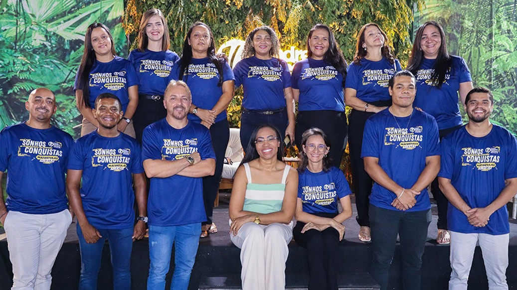 imagem da equipe administrativa com Keyla Alves.